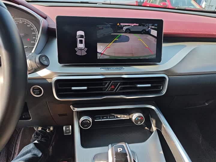 Фото 13 - Geely Coolray