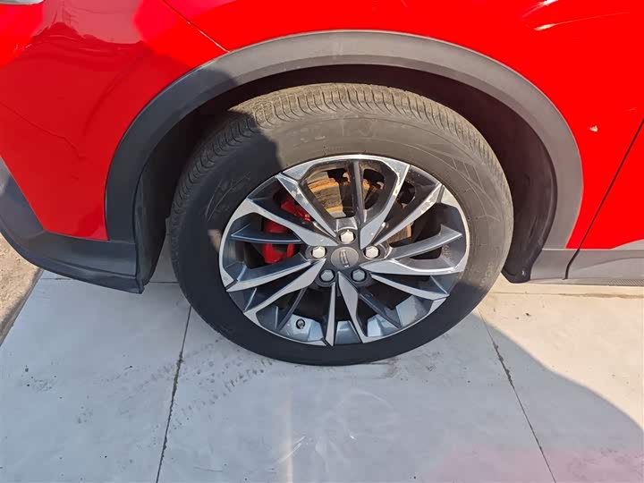 Фото 23 - Geely Coolray