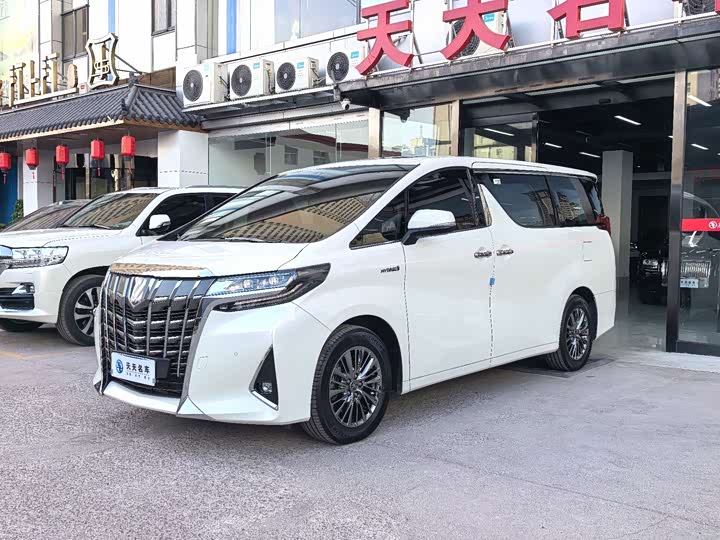 Фото 1 - Toyota Alphard