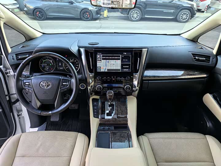 Фото 7 - Toyota Alphard