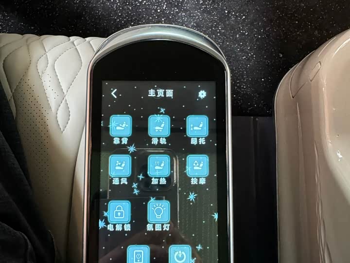 Фото 16 - Buick GL8 ES