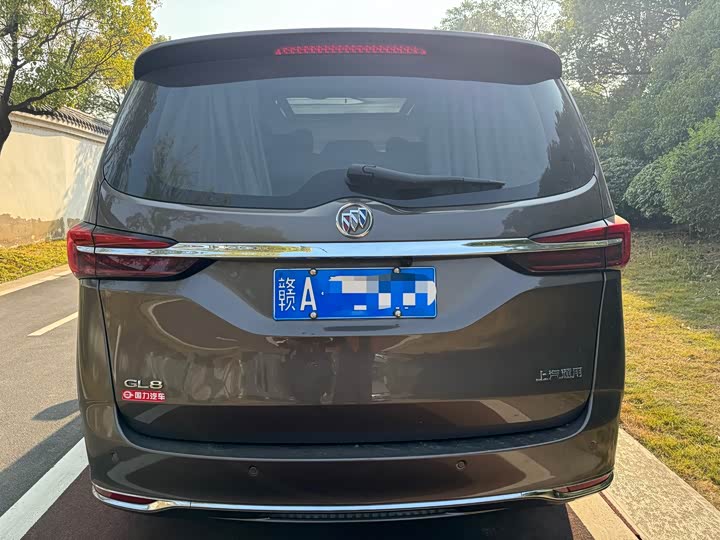 Фото 4 - Buick GL8 ES