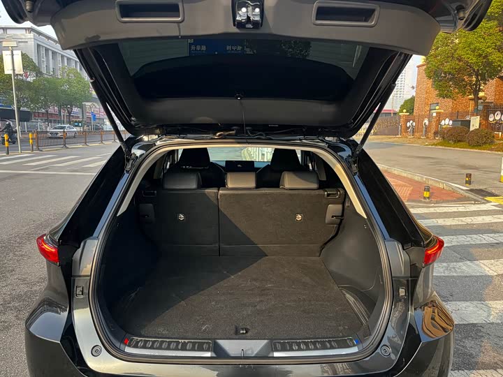 Фото 12 - Toyota Venza