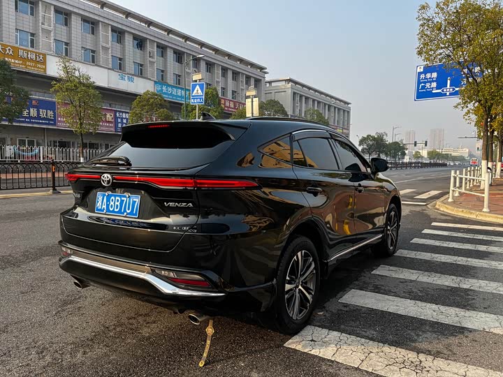 Фото 5 - Toyota Venza