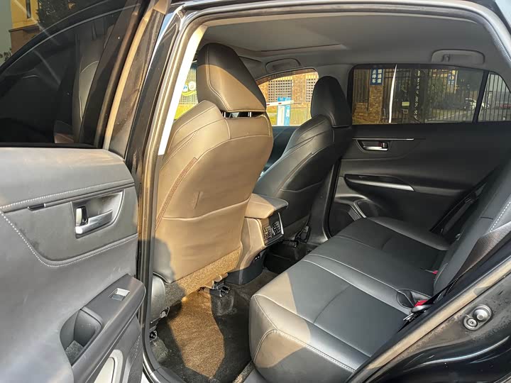 Фото 7 - Toyota Venza