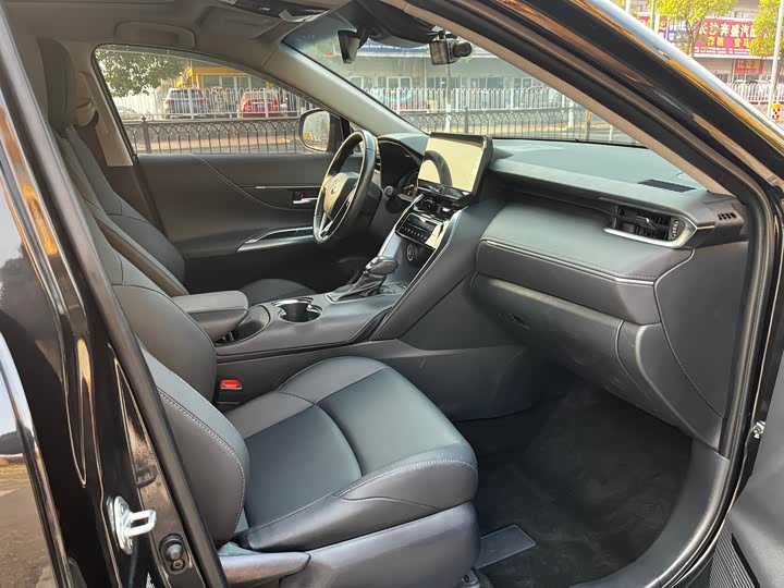 Фото 9 - Toyota Venza