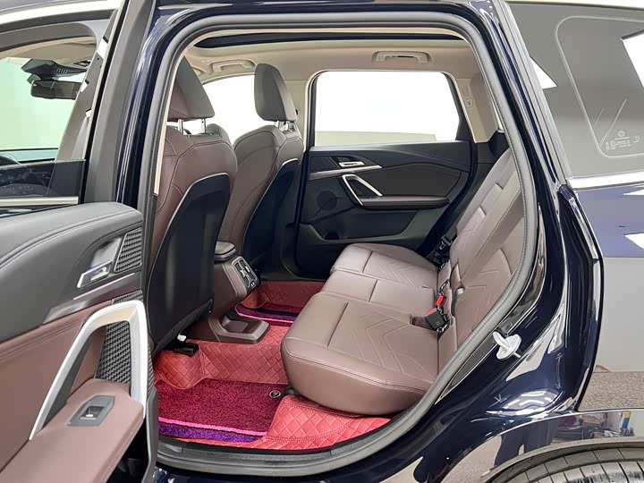 Фото 17 - BMW X1