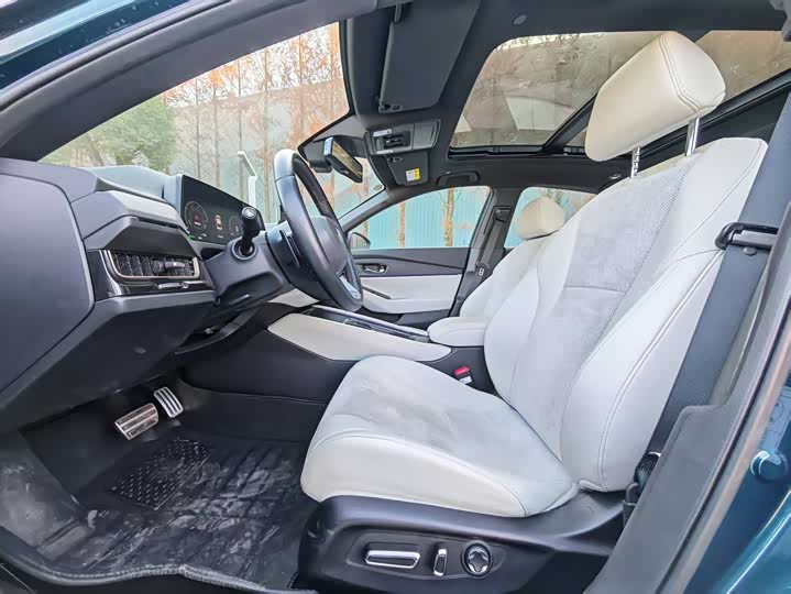 Фото 12 - Honda Inspire Hybrid