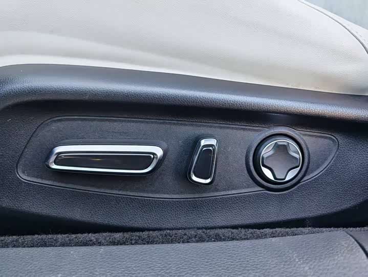 Фото 17 - Honda Inspire Hybrid