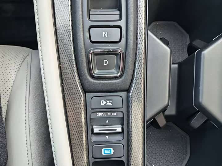 Фото 21 - Honda Inspire Hybrid