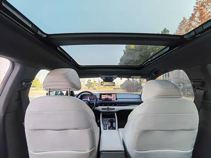 Фото 37 - Honda Inspire Hybrid