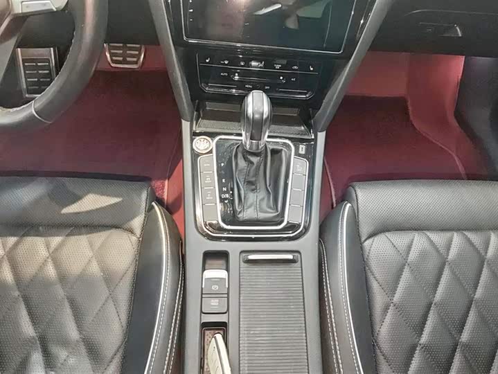 Фото 16 - Volkswagen Magotan GTE Hybrid