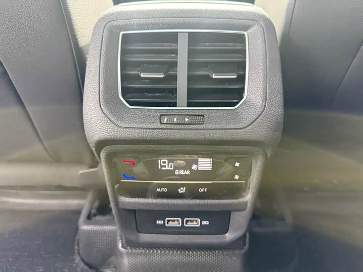 Фото 18 - Volkswagen Tayron