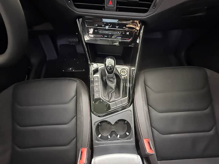 Фото 9 - Volkswagen Tayron