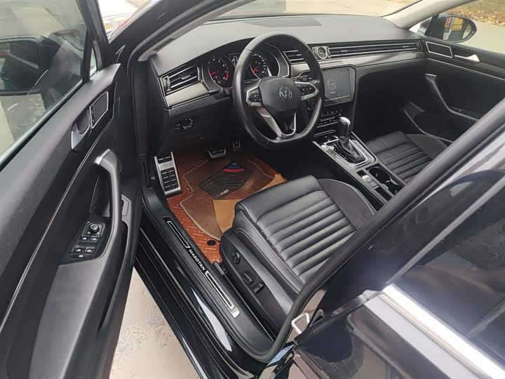 Фото 16 - Volkswagen Magotan