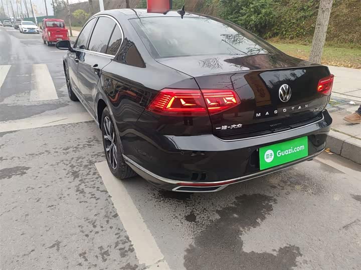 Фото 5 - Volkswagen Magotan