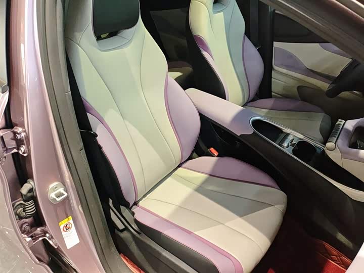 Фото 25 - BYD Dolphin