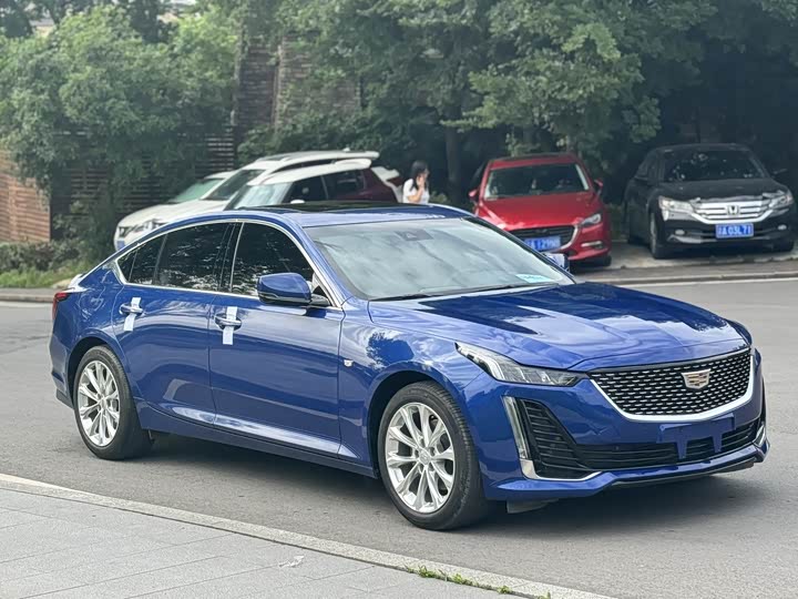 Фото 2 - Cadillac CT5