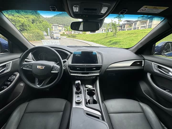 Фото 9 - Cadillac CT5