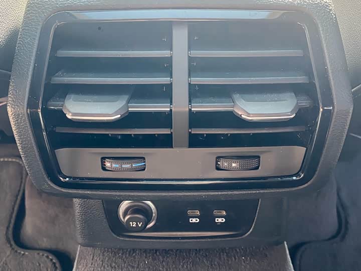 Фото 13 - Audi Q3