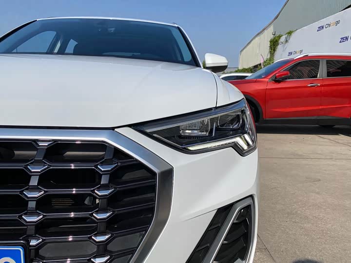 Фото 16 - Audi Q3