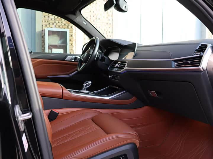 Фото 12 - BMW X7