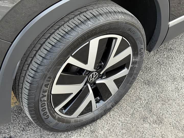 Фото 10 - Volkswagen Tayron