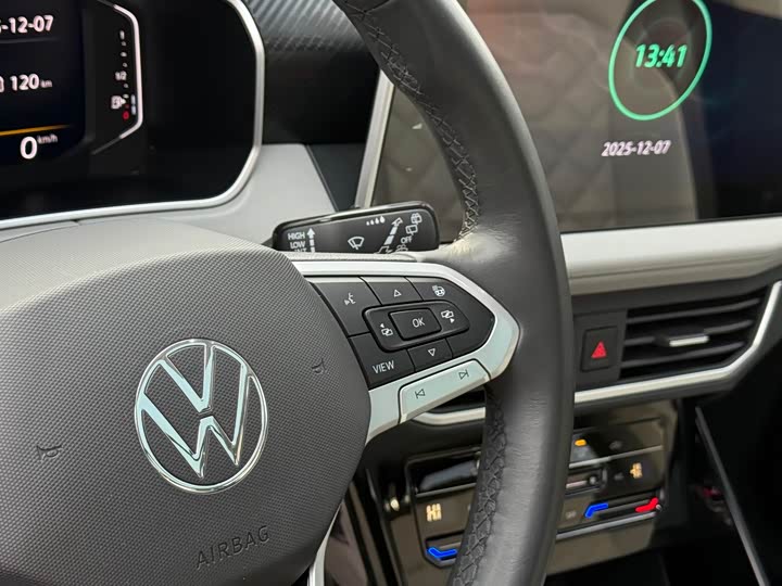 Фото 13 - Volkswagen Tayron