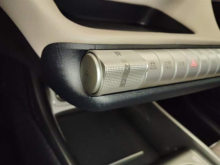 Фото 14 - BYD Dolphin