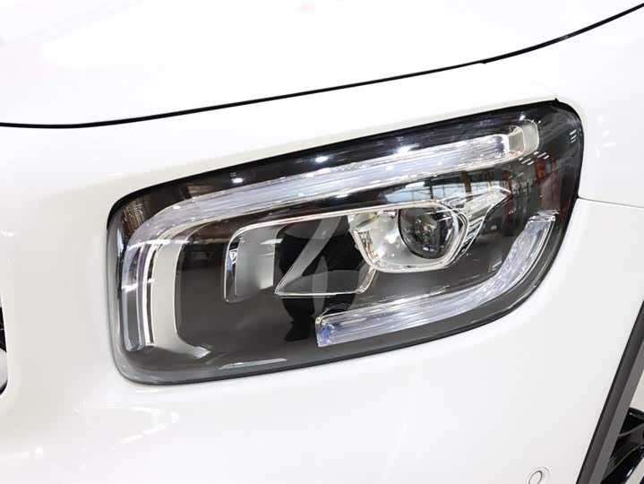 Фото 19 - Mercedes-Benz GLB-Class