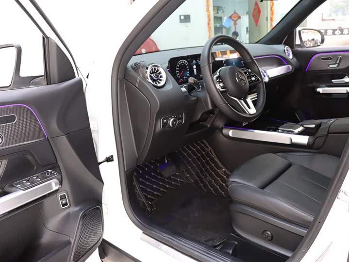 Фото 8 - Mercedes-Benz GLB-Class