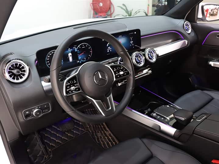 Фото 9 - Mercedes-Benz GLB-Class