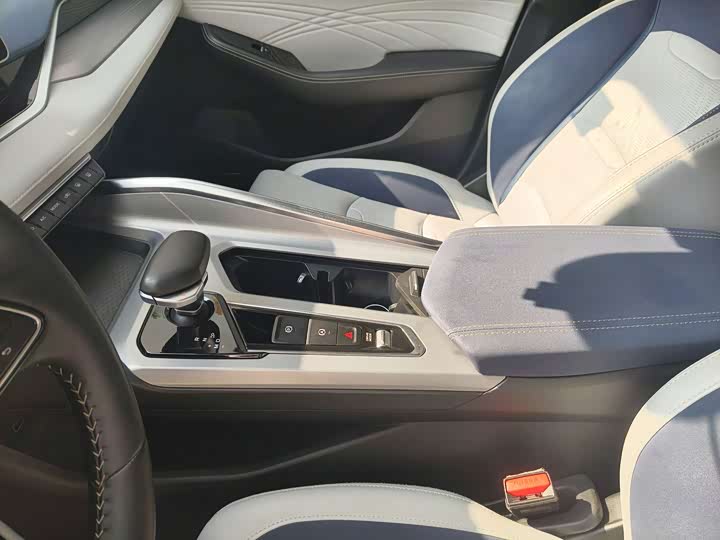 Фото 5 - Geely Preface