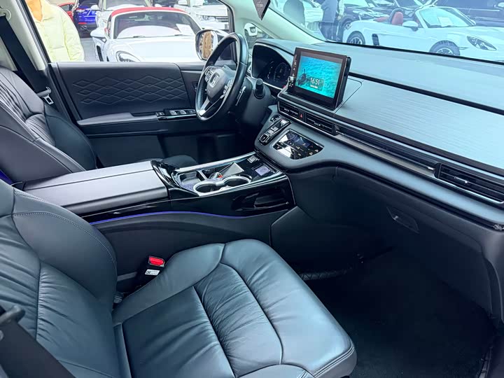 Фото 11 - Honda Elysion