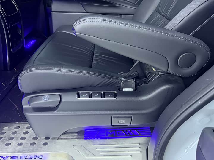 Фото 13 - Honda Elysion