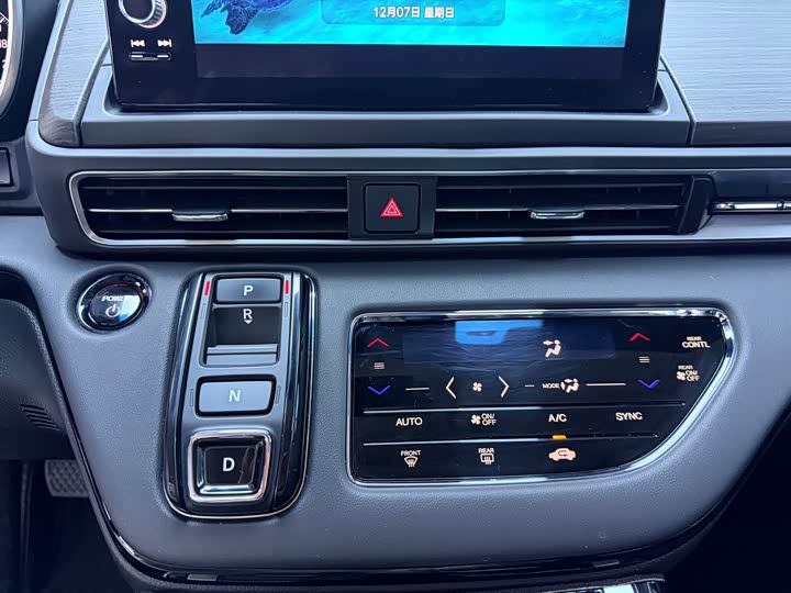 Фото 6 - Honda Elysion