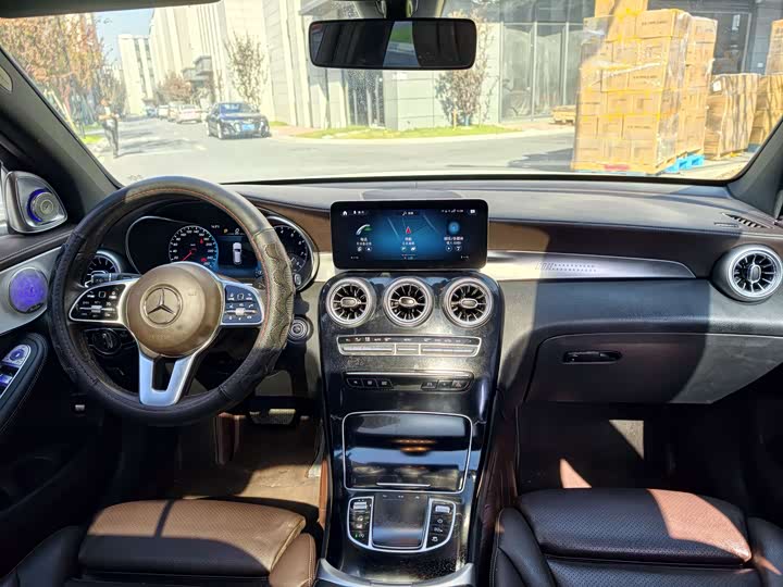 Фото 18 - Mercedes-Benz GLC-Class