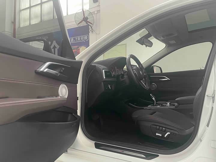 Фото 16 - BMW 1 Series