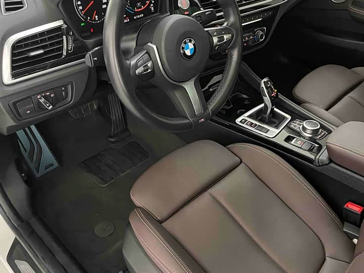 Фото 17 - BMW 1 Series