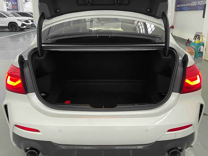 Фото 24 - BMW 1 Series