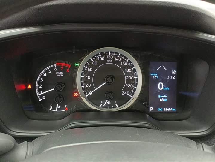 Фото 14 - Toyota Levin