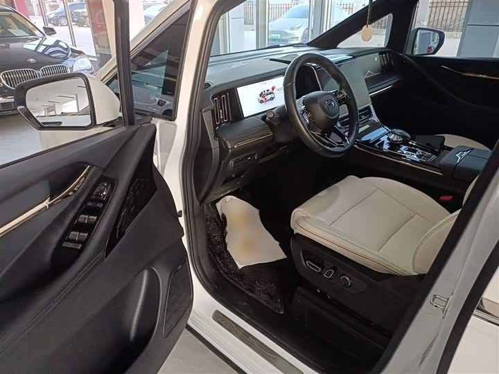 Фото 16 - GAC Trumpchi M8