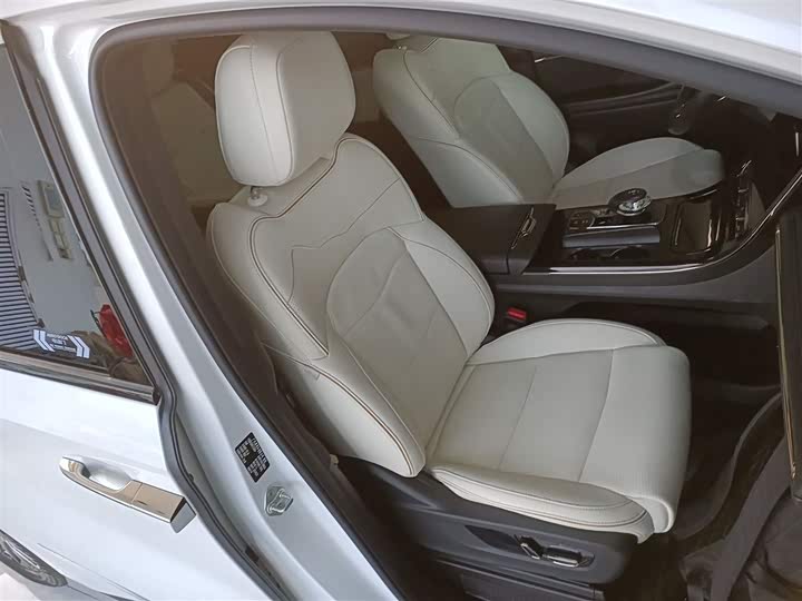 Фото 25 - GAC Trumpchi M8