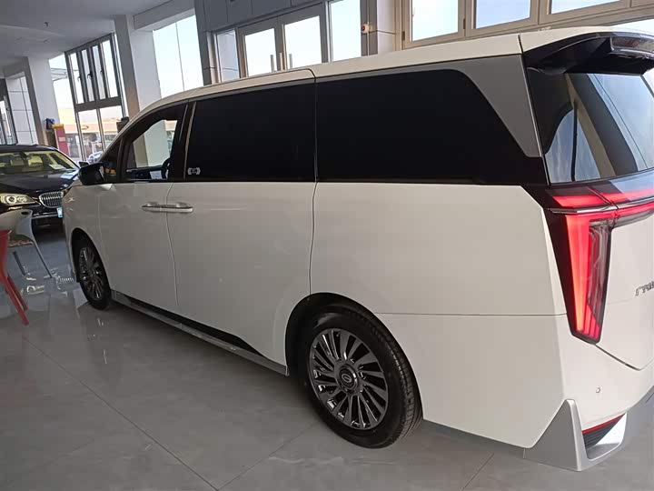 Фото 5 - GAC Trumpchi M8