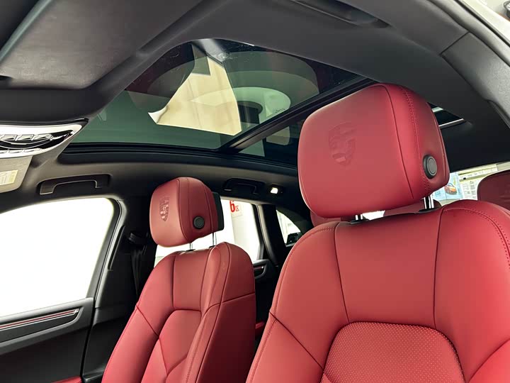 Фото 14 - Porsche Macan