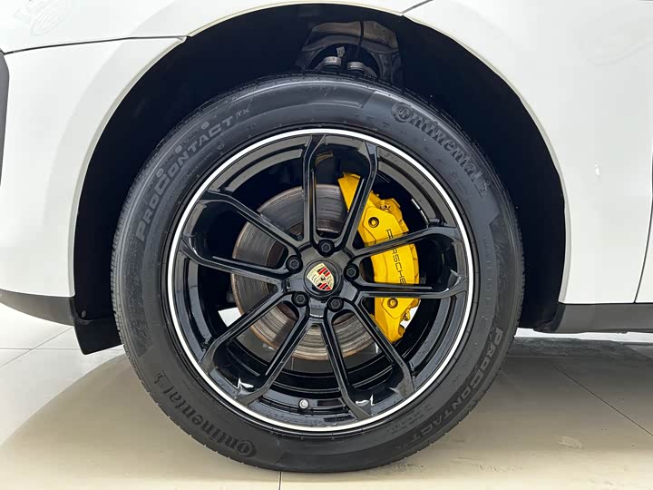 Фото 26 - Porsche Macan