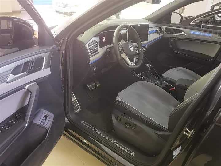 Фото 16 - Volkswagen Tayron