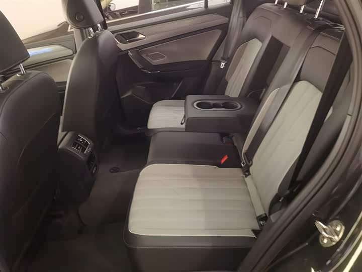 Фото 17 - Volkswagen Tayron