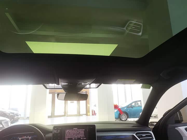 Фото 18 - Volkswagen Tayron