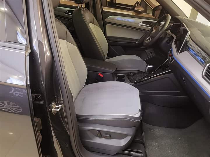 Фото 25 - Volkswagen Tayron